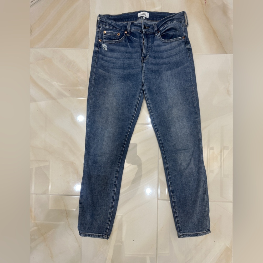 Pistola - size 28 relaxed fit, tapered leg excellent condition